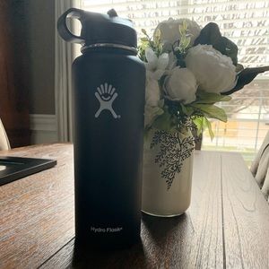 Hydro flask 40 oz